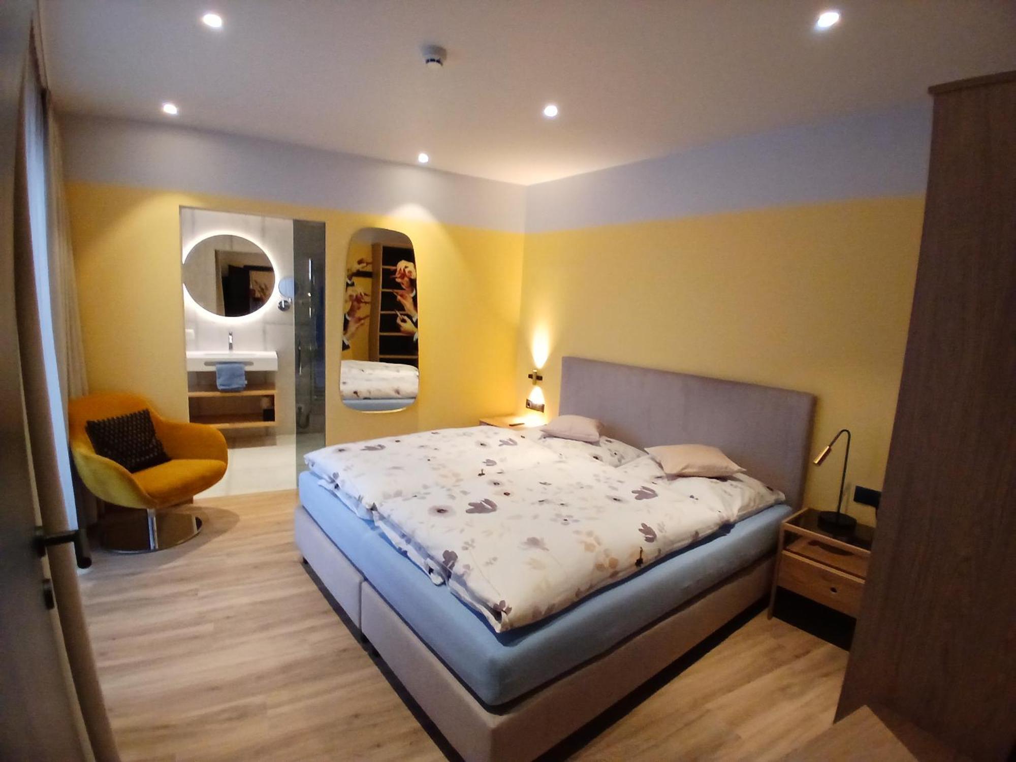 Appartement Lorenzi Solden Exterior photo